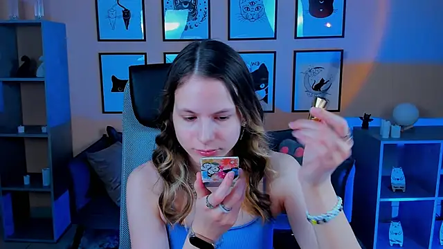 Snapshot of Carrie_Rose chatting on 10.17.25 Carrie Rose online show from 10.17.25