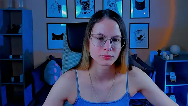 Snapshot of Carrie_Rose chatting on 10.21.25 Carrie Rose online show from 10.21.25