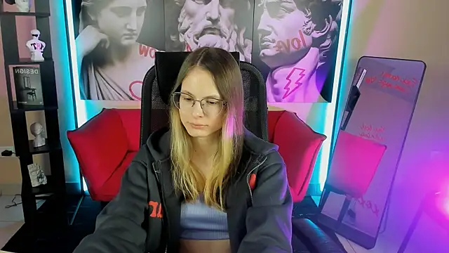 Snapshot of Carrie_Rose chatting on 10.27.25 Carrie Rose online show from 10.27.25