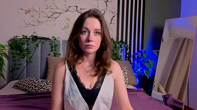 SkyHelen online show from 11.07.25