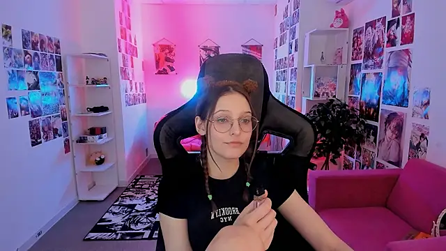 JenniferKiim online show from 03.04.26