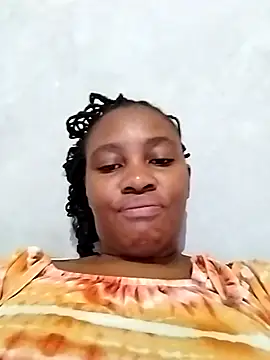 Snapshot of shekana chatting on 10.21.25 shekana online show from 10.21.25