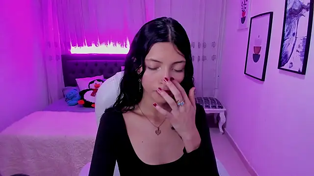 Mia Clay1 online show from 11.27.25