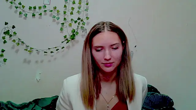  kikiclark   online show from 11.21.25