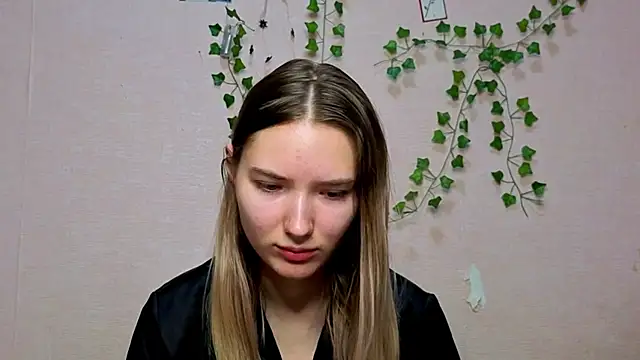  kikiclark   online show from 12.21.25