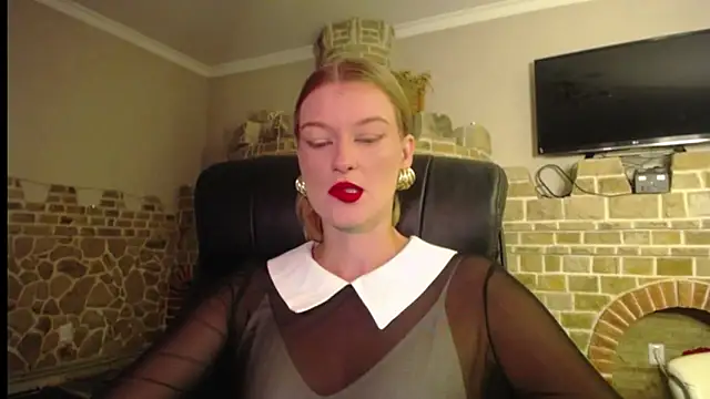 Snapshot of MysticVenus_ chatting on 09.11.25 MysticVenus online show from 09.11.25