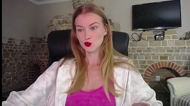Snapshot of MysticVenus_ chatting on 09.18.25 MysticVenus online show from 09.18.25