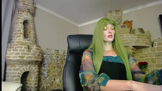 Snapshot of MysticVenus_ chatting on 10.08.25 MysticVenus online show from 10.08.25