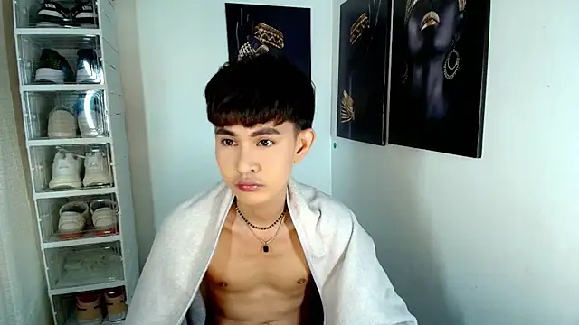 Snapshot of xxxhugecocktwinkxxx chatting on 11.04.25 xxxhugecocktwinkxxx online show from 11.04.25