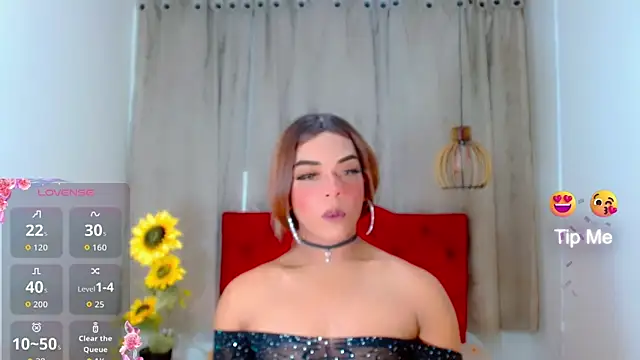 Cristal Villael online show from 11.03.25