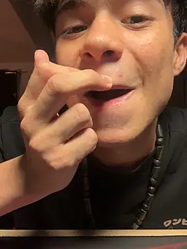 Snapshot of OopsAgain_ chatting on 12.21.25 OopsAgain online show from 12.21.25