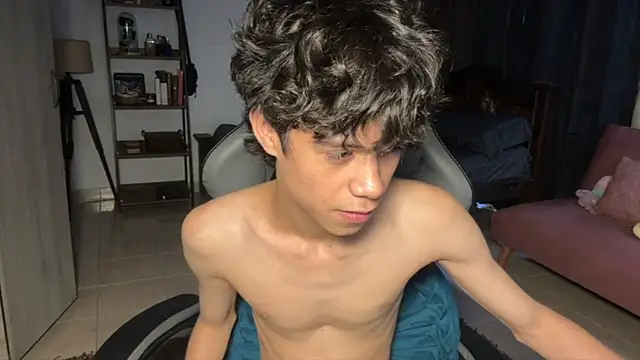 Snapshot of OopsAgain_ chatting on 01.18.26 OopsAgain online show from 01.18.26