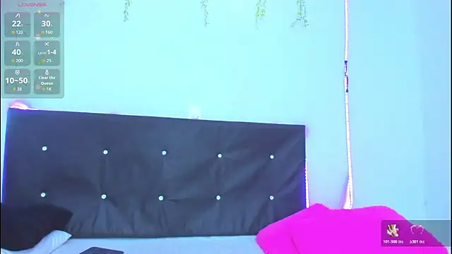 Danaa moore  online show from 05.01.26
