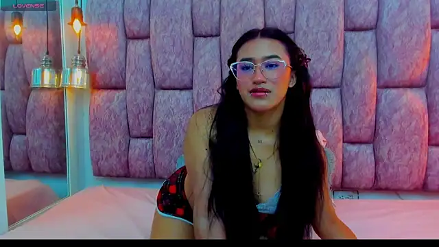 Snapshot of miss_aris chatting on 03.18.26 miss aris online show from 03.18.26