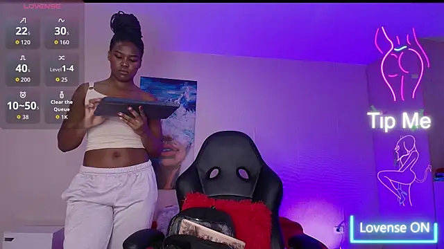 Snapshot of eliza_eup chatting on 11.05.25 eliza eup online show from 11.05.25