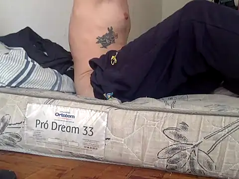 Snapshot of chrisalmeid_ chatting on 09.17.25 chrisalmeid  online show from 09.17.25