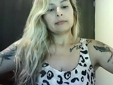 Snapshot of Valery__Rouse_ chatting on 12.05.25 Valery Rouse online show from 12.05.25