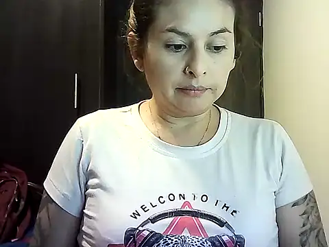 Snapshot of Valery__Rouse_ chatting on 02.11.26 Valery Rouse online show from 02.11.26