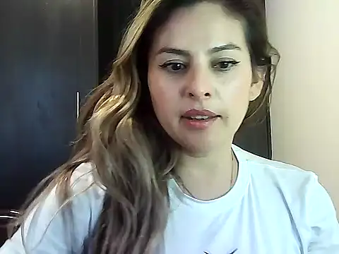 Snapshot of Valery__Rouse_ chatting on 03.08.26 Valery Rouse online show from 03.08.26