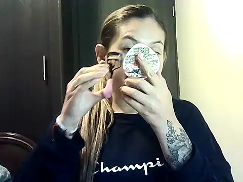 Snapshot of Valery__Rouse_ chatting on 03.18.26 Valery Rouse online show from 03.18.26