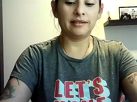 Snapshot of Valery__Rouse_ chatting on 06.10.26 Valery Rouse online show from 06.10.26