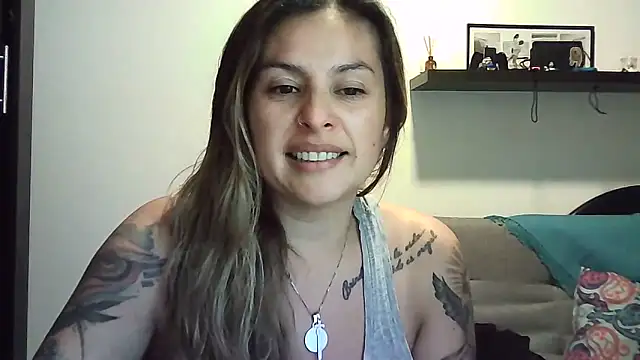 Snapshot of Valery__Rouse_ chatting on 06.15.26 Valery Rouse online show from 06.15.26