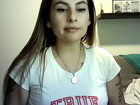 Snapshot of Valery__Rouse_ chatting on 06.22.26 Valery Rouse online show from 06.22.26