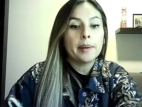 Snapshot of Valery__Rouse_ chatting on 06.27.26 Valery Rouse online show from 06.27.26