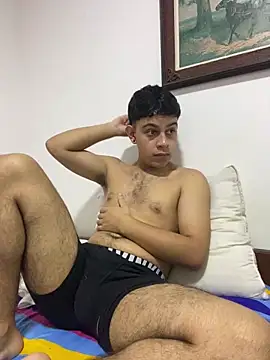 Snapshot of Young_handsome chatting on 12.18.25 Young handsome online show from 12.18.25