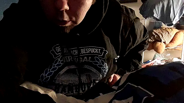 Snapshot of GeilerHSVFAN1989 chatting on 12.16.25 GeilerHSVFAN1989 online show from 12.16.25