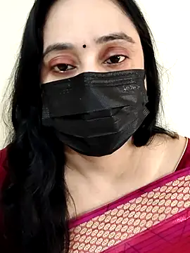 Snapshot of Monica_cams chatting on 11.18.25 Monica cams online show from 11.18.25