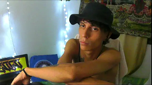 Crxxxsh online show from 09.10.25