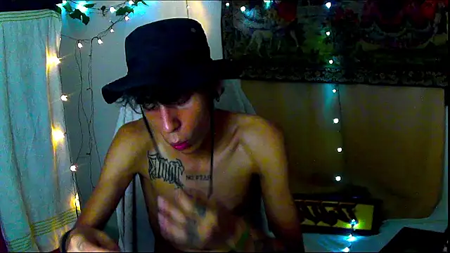 Crxxxsh online show from 09.18.25