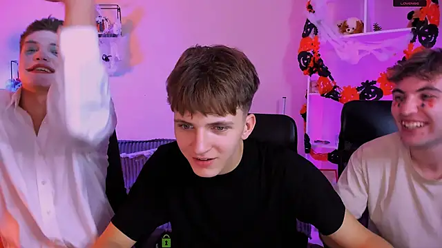 travis wolf  online show from 10.31.25