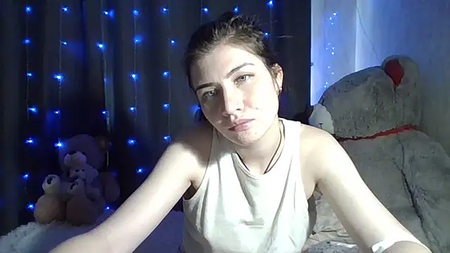 Snapshot of Nancy_Luna chatting on 10.11.25 Nancy Luna online show from 10.11.25