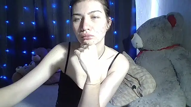 Snapshot of Nancy_Luna chatting on 10.17.25 Nancy Luna online show from 10.17.25