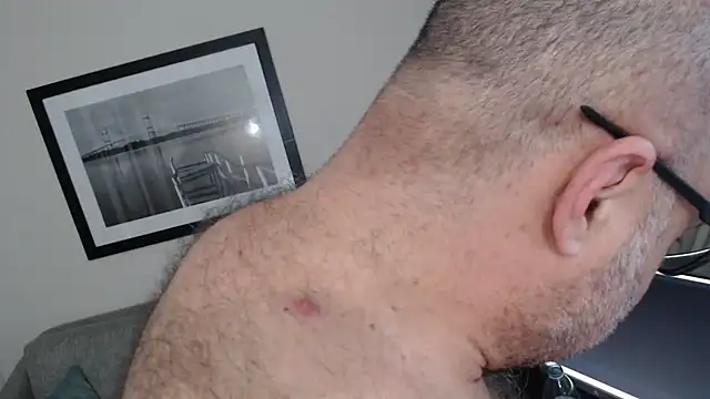 Snapshot of bullmusclejoe chatting on 11.06.25 bullmusclejoe online show from 11.06.25