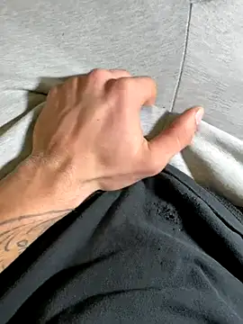 Snapshot of 420boy__ chatting on 10.07.25 420boy   online show from 10.07.25