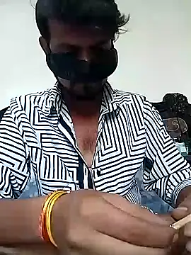 Snapshot of 7incpink chatting on 11.10.25 7incpink online show from 11.10.25