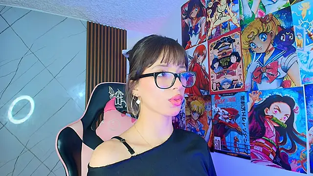 Snapshot of Sweet_1Angel chatting on 09.27.25 Sweet 1Angel online show from 09.27.25