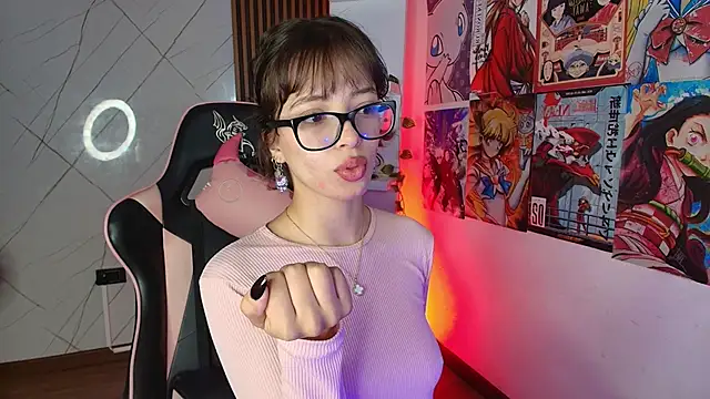 Snapshot of Sweet_1Angel chatting on 10.02.25 Sweet 1Angel online show from 10.02.25