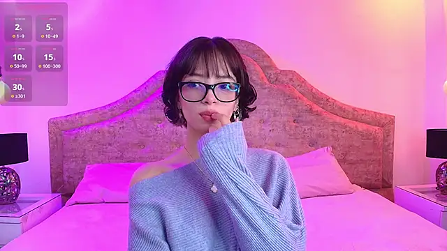 Snapshot of Sweet_1Angel chatting on 10.05.25 Sweet 1Angel online show from 10.05.25