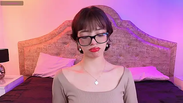 Snapshot of Sweet_1Angel chatting on 10.16.25 Sweet 1Angel online show from 10.16.25