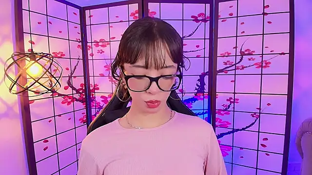 Snapshot of Sweet_1Angel chatting on 10.21.25 Sweet 1Angel online show from 10.21.25