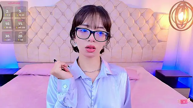 Snapshot of Sweet_1Angel chatting on 10.23.25 Sweet 1Angel online show from 10.23.25