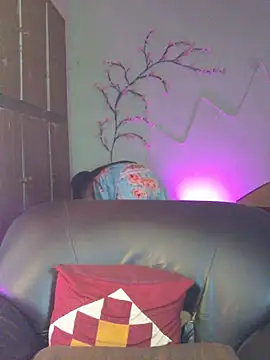 royeoy22 online show from 04.19.26