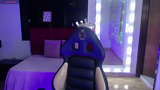  Charlotte Collins  online show from 09.18.25