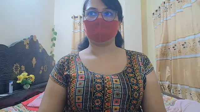 Snapshot of Elena_cruz5 chatting on 05.27.26 Elena cruz5 online show from 05.27.26