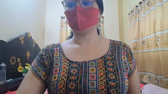 Snapshot of Elena_cruz5 chatting on 06.18.26 Elena cruz5 online show from 06.18.26
