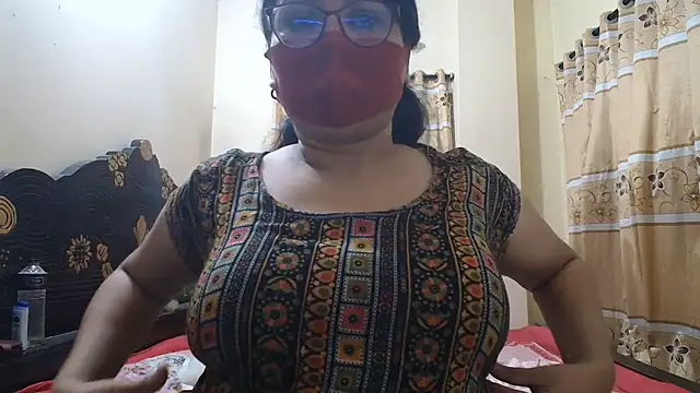 Snapshot of Elena_cruz5 chatting on 06.24.26 Elena cruz5 online show from 06.24.26